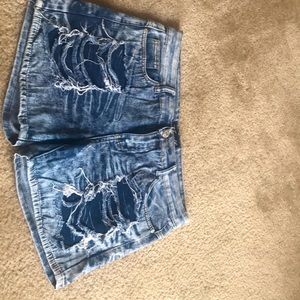 Ripped denim shorts
